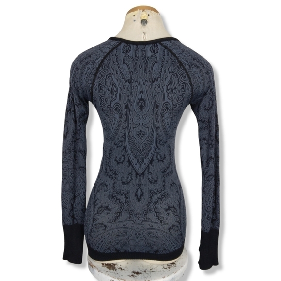 Athleta Active Long Sleeve Top Size XS - Picture 5 of 9